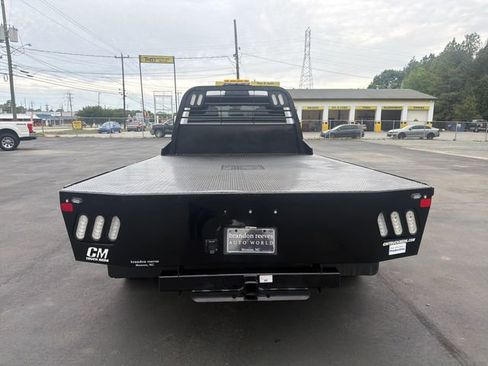 Used 2024 RAM 5500 Tradesman w/ Chrome Appearance Group AWD/4WD image 15
