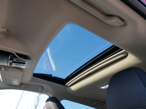 Certified 2025 Subaru Outback Premium image 33