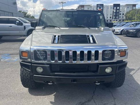 Used 2004 HUMMER H2 image 3
