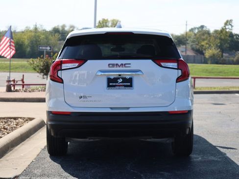 Used 2023 GMC Terrain SLE image 6