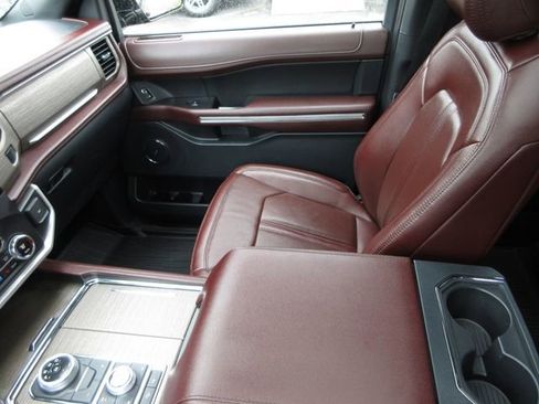 Certified 2022 Ford Expedition Limited image 23