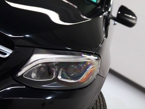 Used 2019 Mercedes-Benz GLC 300 4MATIC image 9