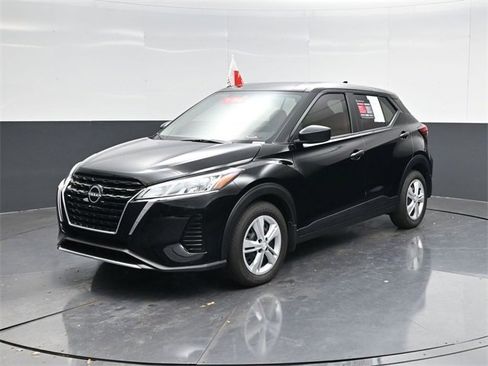 Used 2025 Nissan Kicks Play S image 7