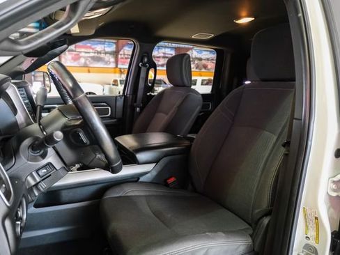 Used 2019 RAM 3500 Lone Star image 32