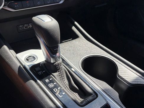 Used 2025 Nissan Altima 2.5 SV FWD image 7