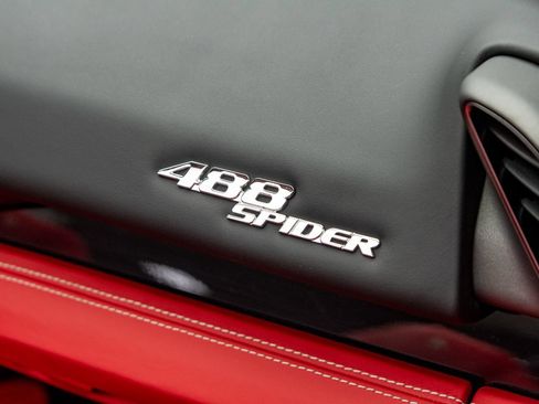 Used 2019 Ferrari 488 Spider RWD image 27