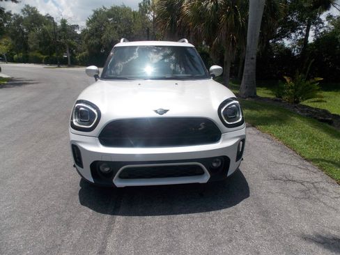 Used 2024 MINI Cooper Countryman S FWD image 3