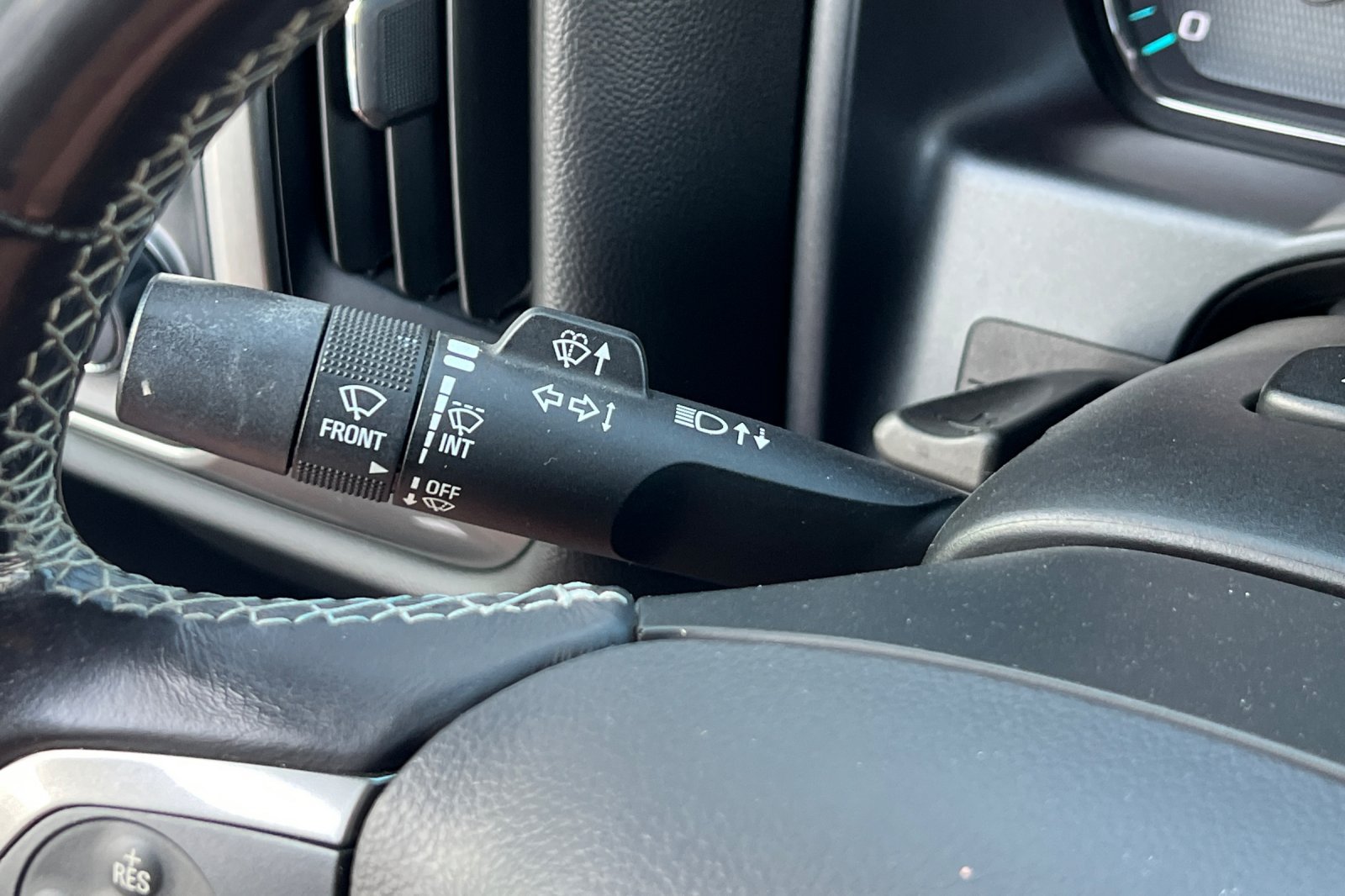 Used 2018 Chevrolet Silverado 1500 LT w/ All Star Edition AWD/4WD image 31