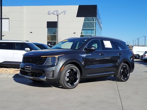 Used 2025 Kia Sorento EX image 1