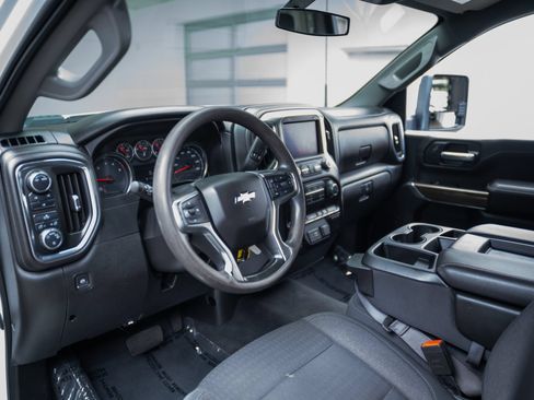 Used 2020 Chevrolet Silverado 2500 LT w/ Z71 Off-Road Package AWD/4WD image 14