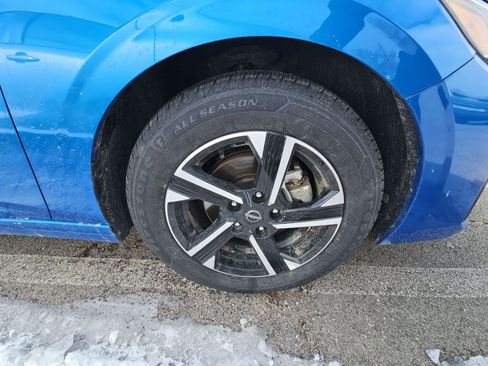 Used 2025 Nissan Sentra SV image 11