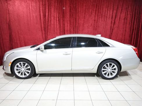 Used 2016 Cadillac XTS Luxury w/ Driver Awareness Package FWD image 4