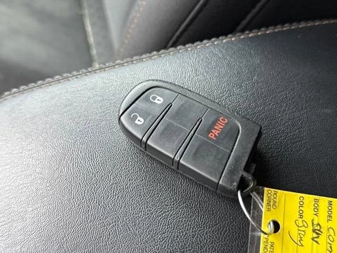Used 2018 Jeep Compass Sport AWD/4WD image 17