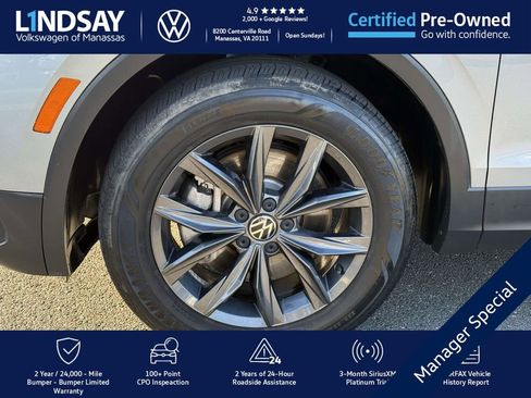 Certified 2022 Volkswagen Tiguan SE w/ Panoramic Sunroof Package image 8