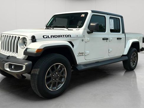 Used 2020 Jeep Gladiator Overland AWD/4WD image 10