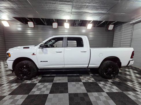 Used 2022 RAM 2500 Big Horn w/ Level C Equiment Group AWD/4WD image 8
