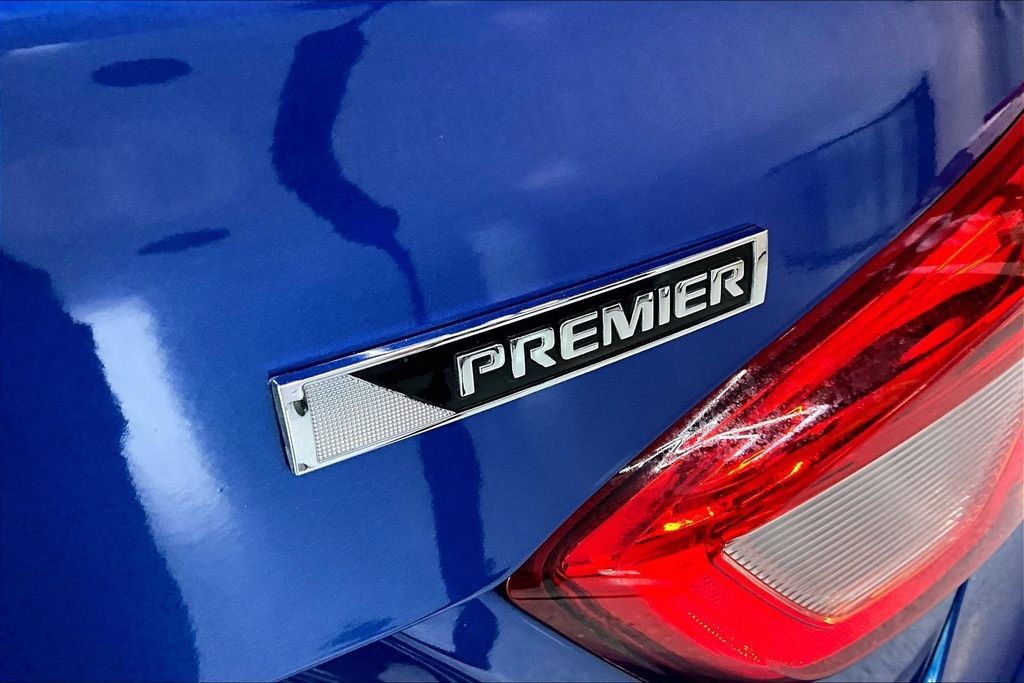 Used 2018 Chevrolet Cruze Premier w/ Enhanced Convenience Package FWD image 25