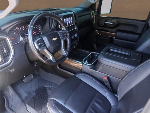 Used 2022 Chevrolet Silverado 2500 LT w/ Convenience Package image 10
