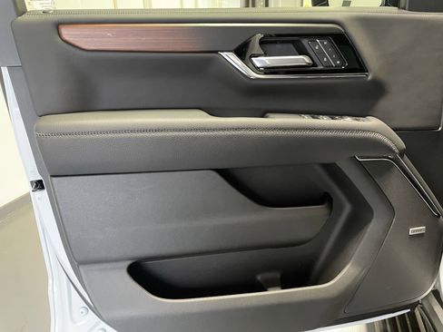 New 2026 GMC Yukon XL Denali image 16