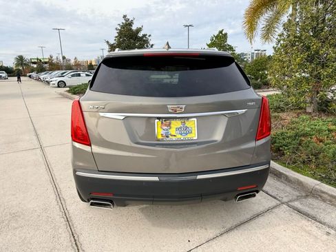 Used 2018 Cadillac XT5 Luxury w/ Driver Awareness Package image 10