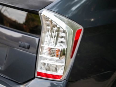 Used 2011 Toyota Prius Four w/ Solar Roof Pkg FWD image 9