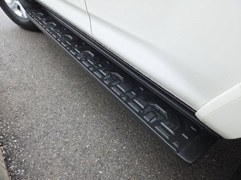 Used 2015 Toyota 4Runner SR5 image 18