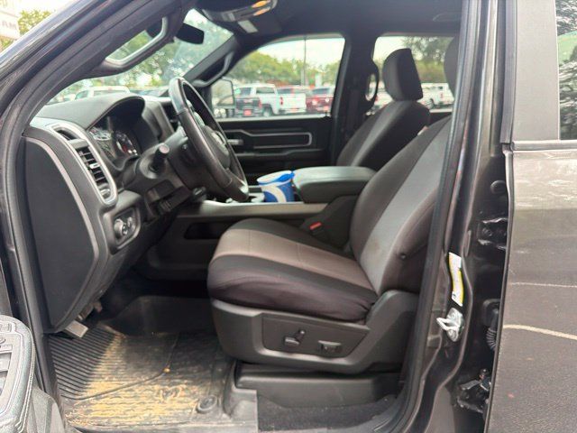 Used 2024 RAM 3500 Big Horn w/ Sport Appearance Package AWD/4WD image 18