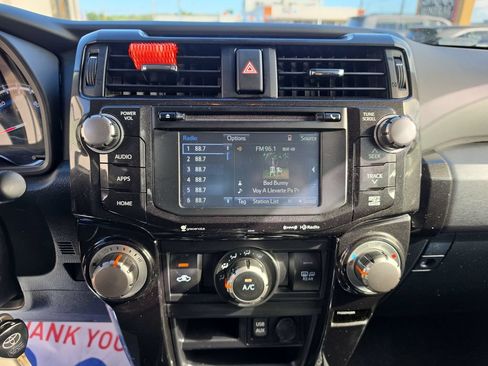 Used 2018 Toyota 4Runner TRD Off-Road AWD/4WD image 23