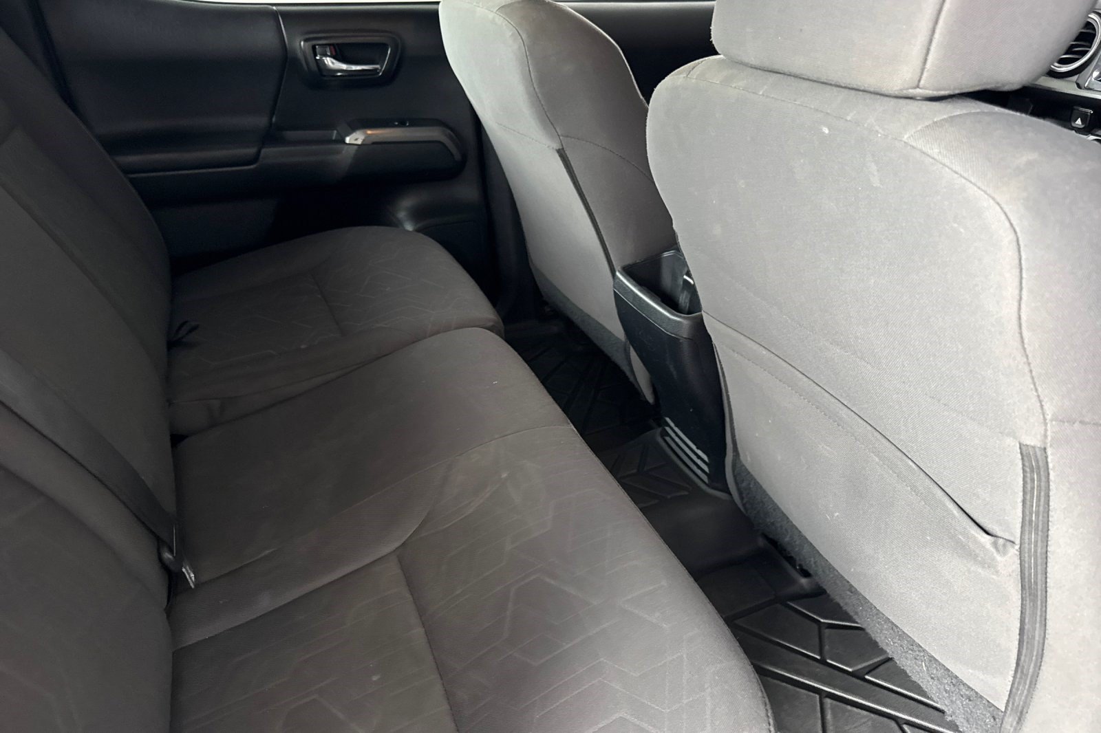 Used 2017 Toyota Tacoma SR5 RWD image 33