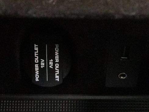 Used 2016 Porsche Panamera S image 98