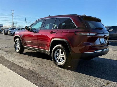 Certified 2025 Jeep Grand Cherokee Laredo image 5