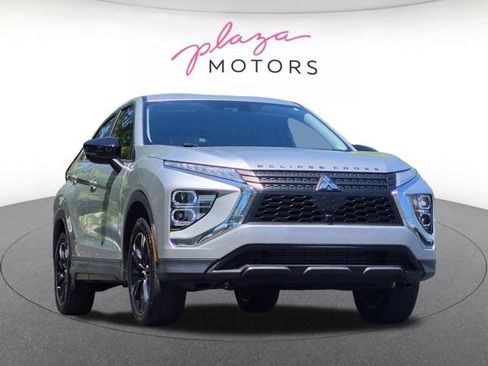 Used 2023 Mitsubishi Eclipse Cross LE AWD/4WD image 3