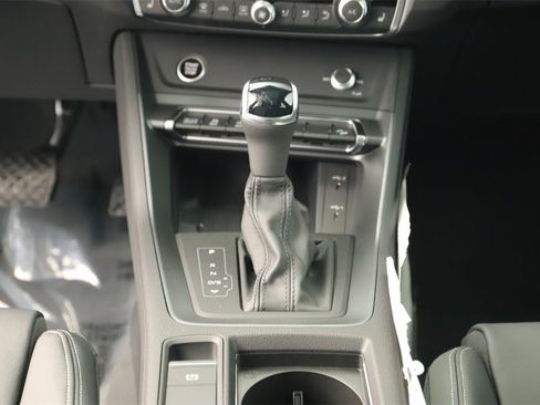 New 2025 Audi Q3 2.0T Premium image 21