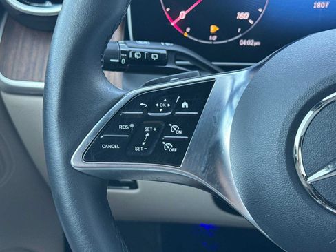 Certified 2025 Mercedes-Benz GLC 300 image 30