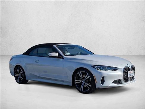 Used 2023 BMW 430i Convertible image 3