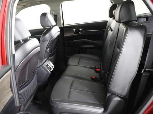 Used 2022 Kia Sorento S w/ Panoramic Sunroof Package AWD/4WD image 36