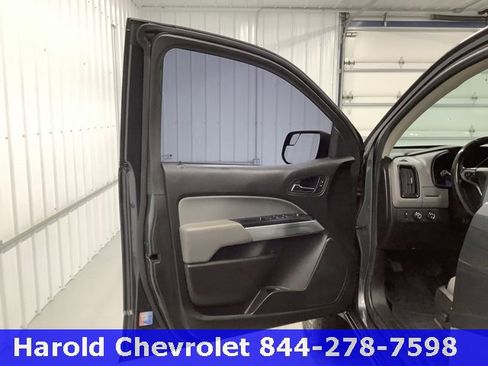 Used 2016 Chevrolet Colorado LT w/ LT Convenience Package image 13