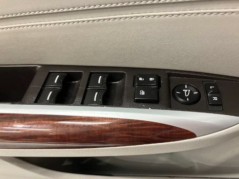 Used 2015 Acura TLX V6 w/ Technology Package FWD image 28