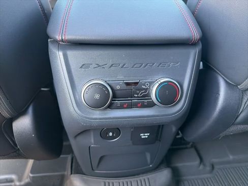 Used 2025 Ford Explorer ST image 12