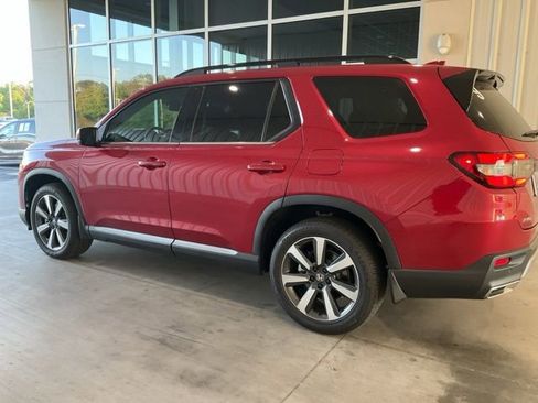 Used 2025 Honda Pilot Touring image 22