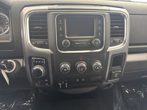 Used 2023 RAM 1500 Classic SLT AWD/4WD image 17