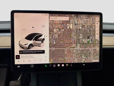 Used 2023 Tesla Model Y Long Range AWD/4WD image 9