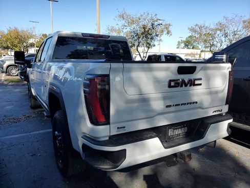 Used 2024 GMC Sierra 2500 AT4 w/ AT4 Premium Plus Package image 3