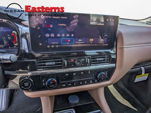 New 2026 Nissan Pathfinder Platinum image 13