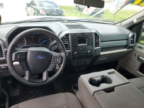 Used 2017 Ford F350 XLT image 7
