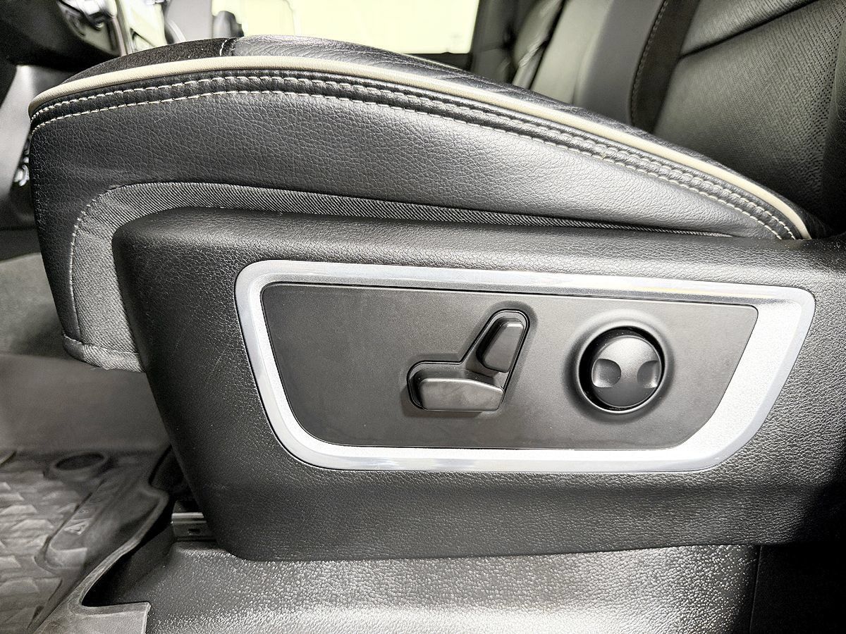 Used 2023 RAM 1500 Laramie AWD/4WD image 58