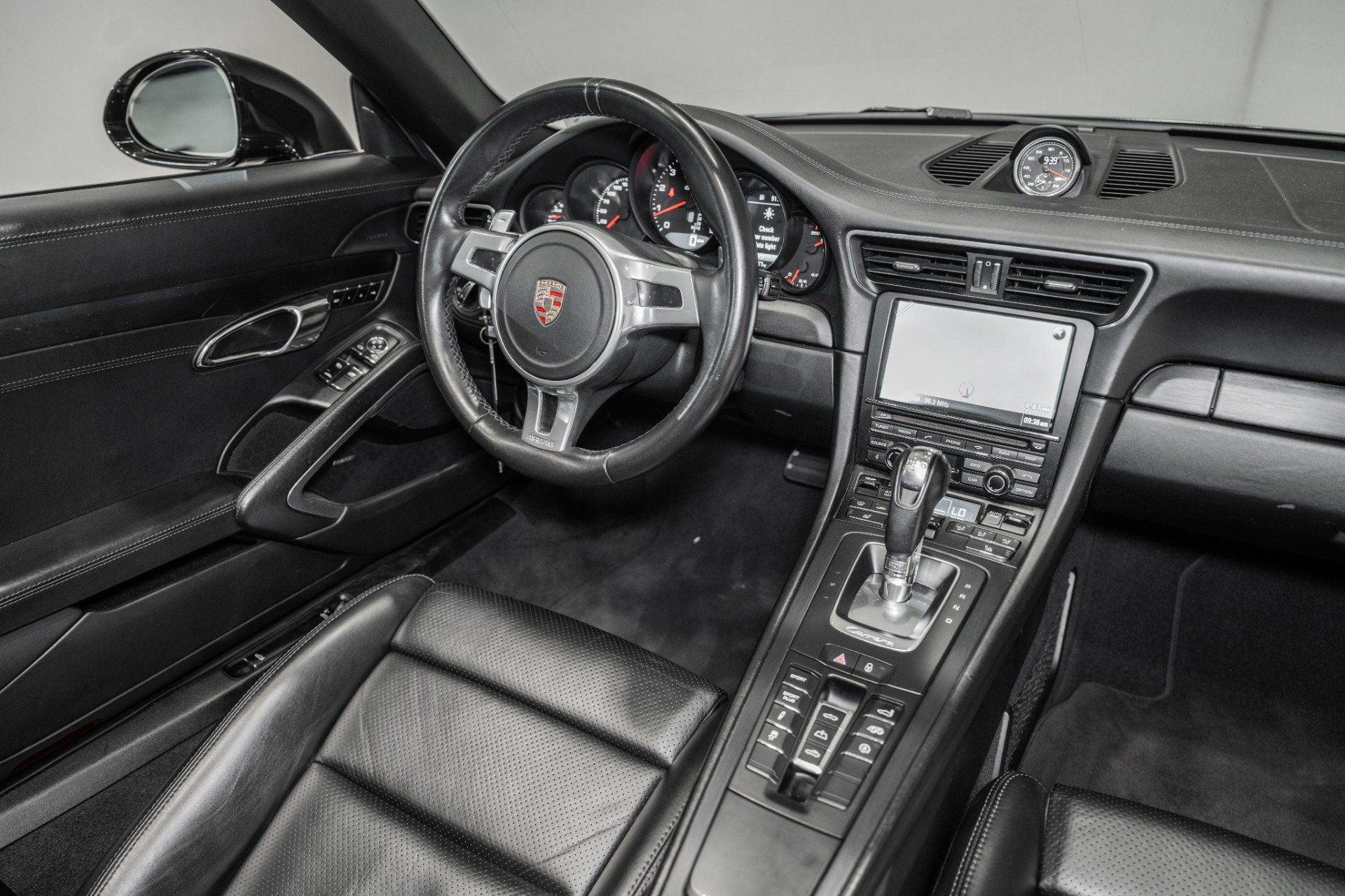 Used 2016 Porsche 911 Carrera GTS RWD image 24