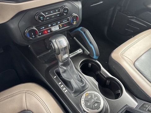 Used 2022 Ford Bronco Wildtrak image 31