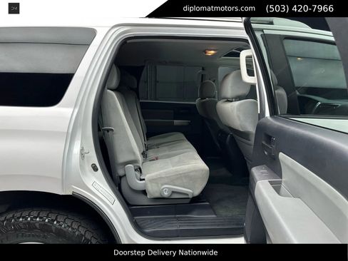 Used 2018 Toyota Sequoia TRD Sport image 22
