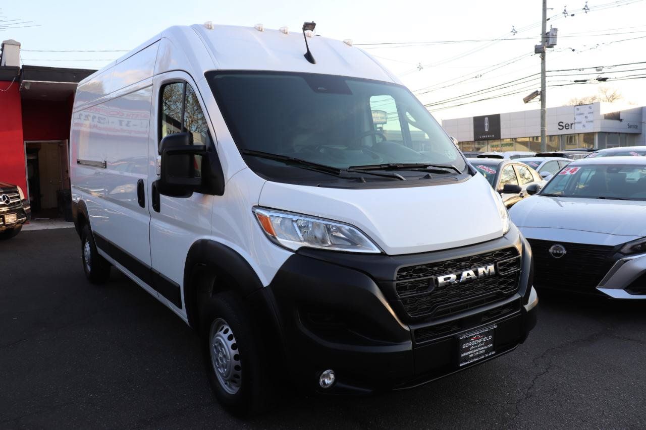 Used 2025 RAM ProMaster 2500 w/ Convenience Group FWD image 7